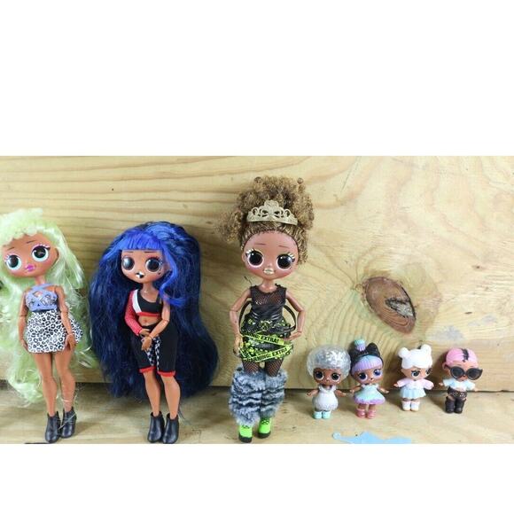 LoL Surprise Dolls Omg Lot of 77+ Dolls including minis Pieces Royal Bee Nomi - Picture 6 of 13